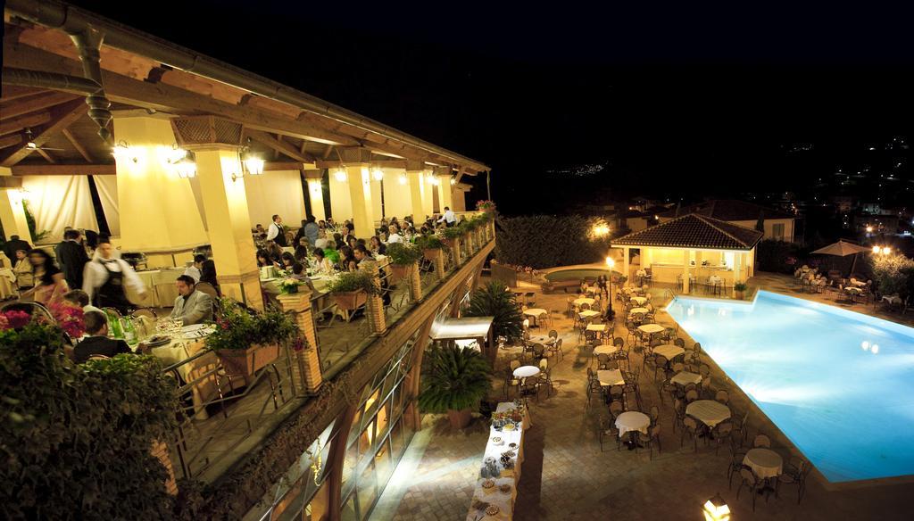 Hotel Barbieri Altomonte Exterior photo